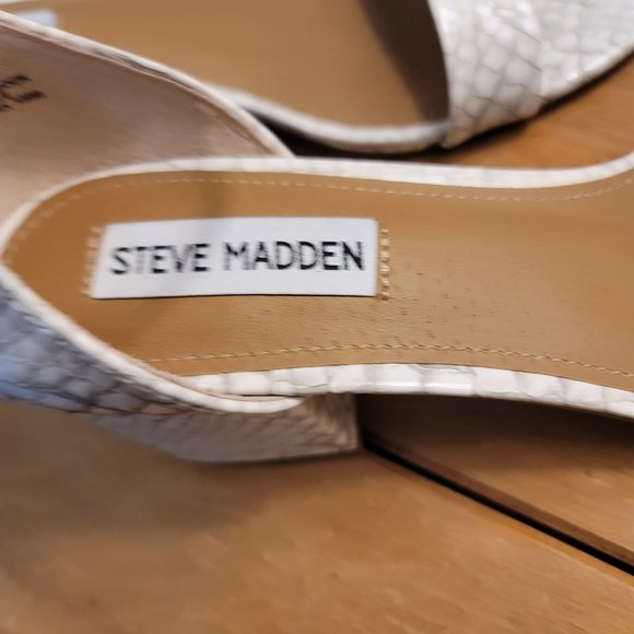 NWT Steve Madden Renee White and Grey Heels - Picture 9 of 14